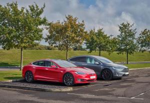 Ezeket az elektromos autókat vásárolták a legtöbben a Tesla Model 3-on kívül